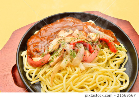 蒸汽合成修飾。名古屋肉，咖哩溫泉（咖哩肥皂意粉）風格，pa  -  aran。區域美食。 21569567