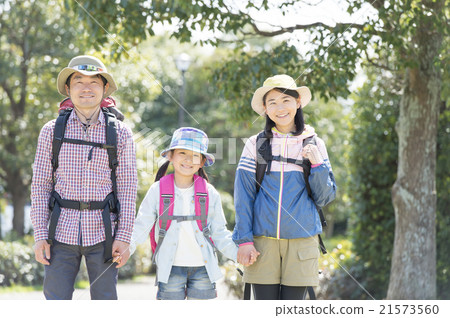 Hiking with family 21573560