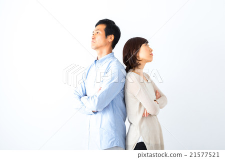 有畫象胳膊的男性和女性爭吵的夫婦人軍隊婦女人支持畫象籃子空間 21577521