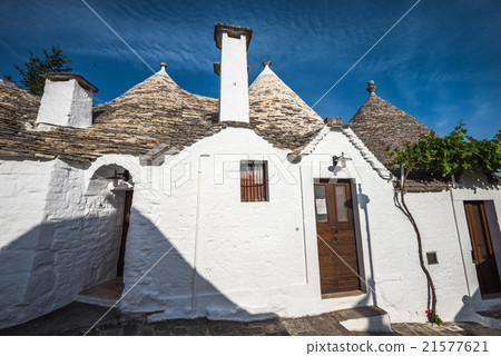 Traditional trulli houses, Alberobello, Italy 21577621