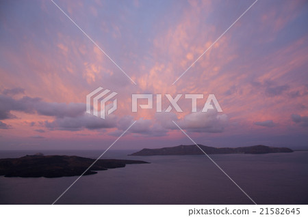 Sunset at Santorini, Greece Sunset at Santorini, Greece 21582645