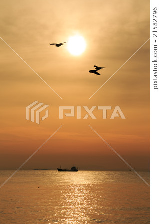 Sunset in the Hirado Bay Sunset in the Hirado Bay 21582796