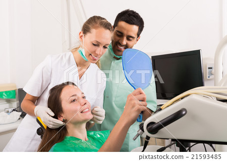 patient in the dental clinic 21593485