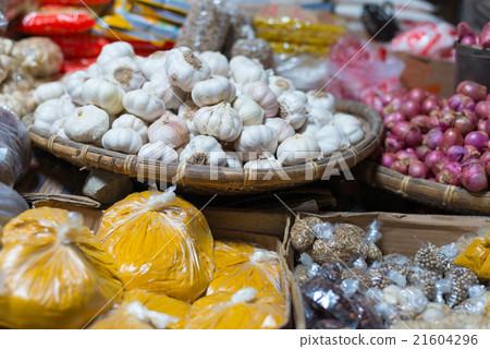 Garlic and spices in asian market Garlic and spices in asian market 21604296