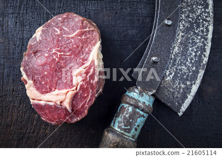 Dry Aged Rib-Eye Steak 21605114