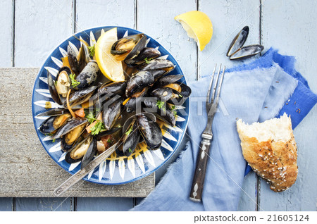 Sailors Mussel with Baguette Sailors Mussel with Baguette 21605124