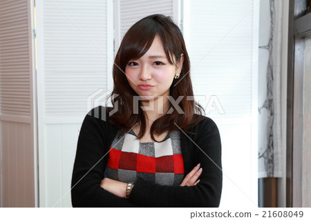 陷入困境的女性 21608049