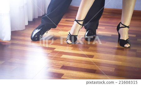 Ballroom dance latin dancers 21608315