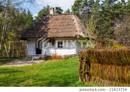 Old log hause 21613734