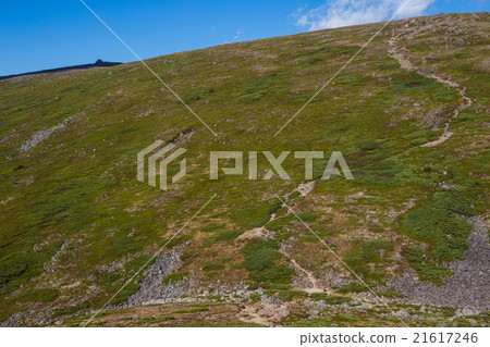 Climb to the summit of Yan Yun Mountain. September 21617246