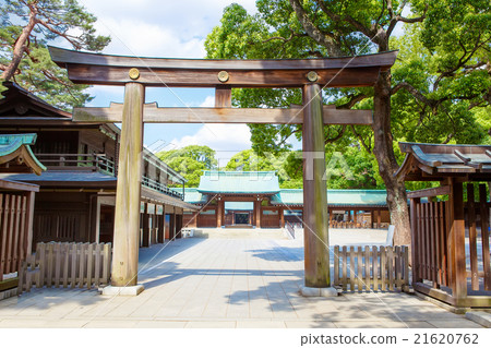 Entrance to Imperial Meiji Shrine in Shibuya 21620762