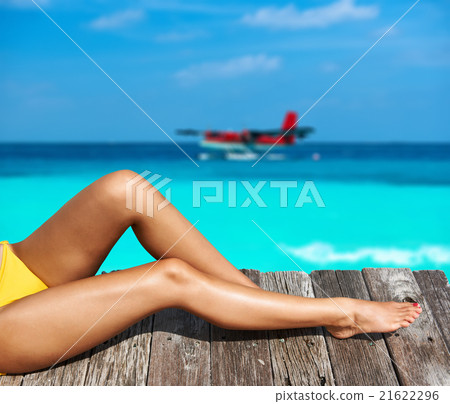 Woman at beach 21622296