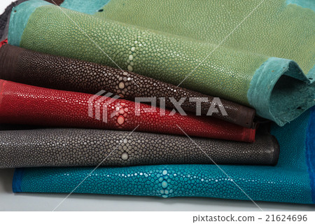 Stingray exotic leather, hide in five colours Stingray exotic leather, hide in five colours 21624696