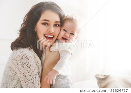 Happy loving family Happy loving family 21624717