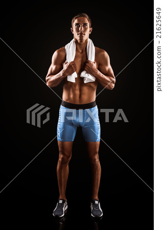 Young sporty well formed man Young sporty well formed man 21625649