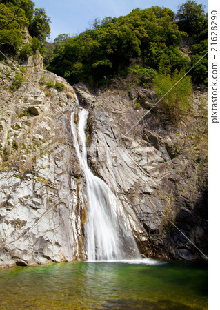 Kuwitaki Taki Falls Kuwitaki Taki Falls 21628290