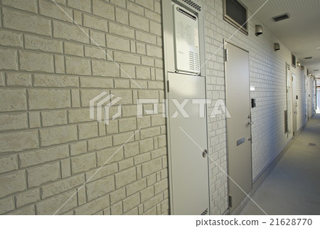 Newly built apartment 21628770