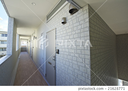 Newly built apartment 21628771