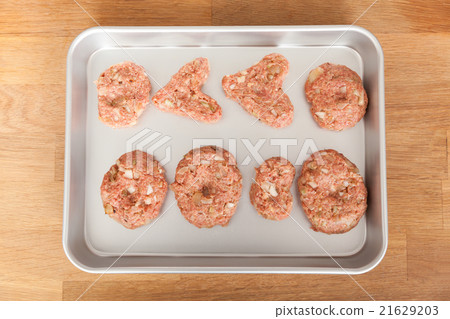 Preparing various kinds of hamburger steak Preparing various kinds of hamburger steak 21629203