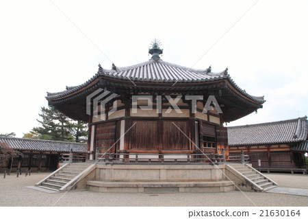 早春法隆寺 21630164