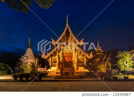 Wat Chedi Luang temple at sunset, Thailand Wat Chedi Luang temple at sunset, Thailand 21636967