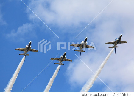 Blue Impulse  21645633
