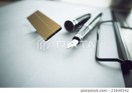 Fountain pen and name tag 21648542