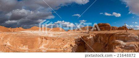 Beautiful panorama of white canyon Beautiful panorama of white canyon 21648872