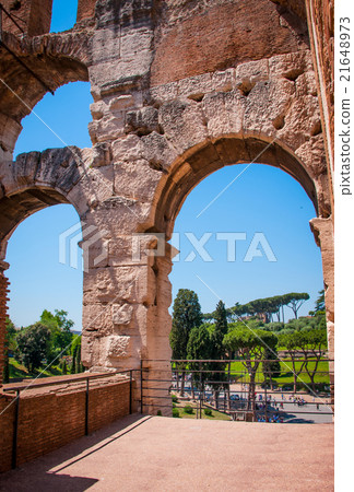 View through an arch of the Colosseum 21648973