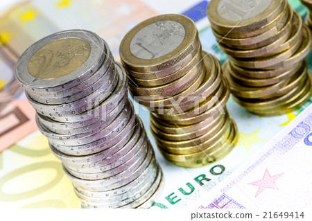 Single European currency decreasing 21649414