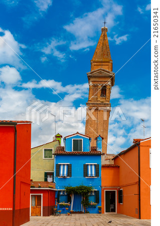 Colorful houses on the Burano, Venice, Italy 21650341