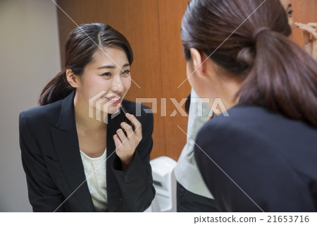 Powder Room 21653716