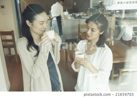 Women who talk 21659783