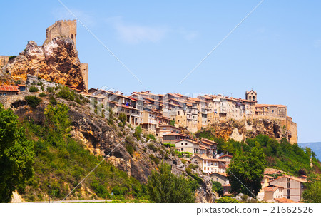 houses on rocks in Frias. Burgos houses on rocks in Frias. Burgos 21662526