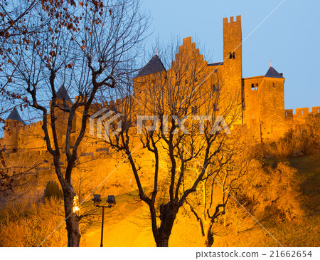 Castle in sunset. Carcassonne 21662654