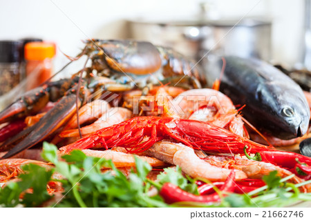 Still life with fresh raw seafoods 21662746