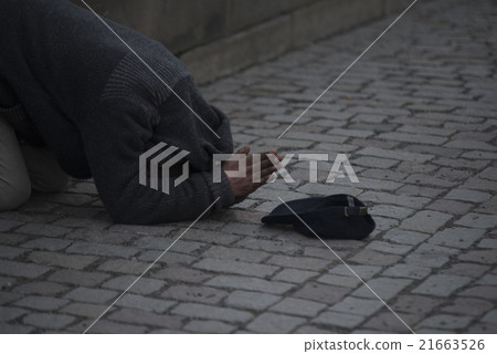 man begging for money on the street man begging for money on the street 21663526