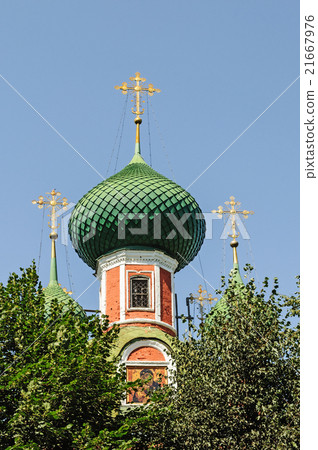 Cupola of orthodox church on blue sky background 21667976