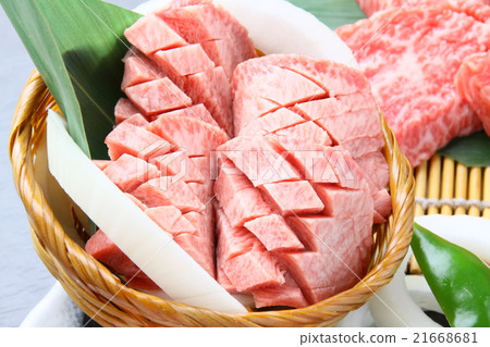 Wagyu beef trench cut Wagyu beef trench cut 21668681
