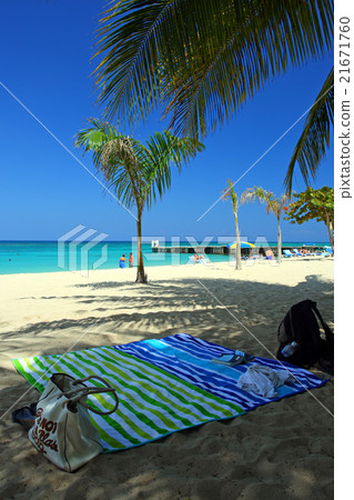 Doctor's Cave Beach, Montego Bay, Jamaica.. Doctor's Cave Beach, Montego Bay, Jamaica.. 21671760