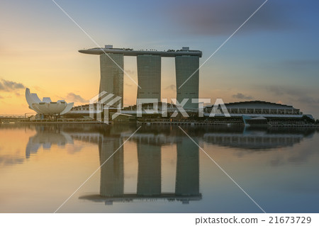 Singapore Skyline and view of Marina Bay 21673729