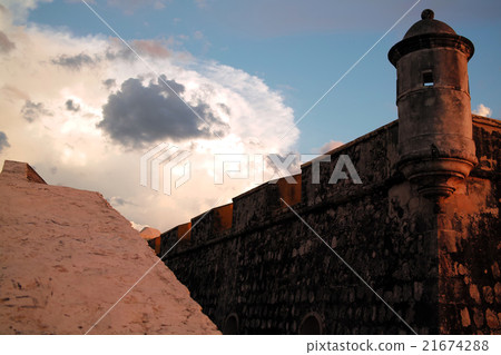 Mexico · Campeche Fort San Jose and white clouds 21674288