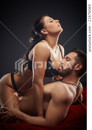 Katta kokrakli yalangoch jojalar fotosuratlari