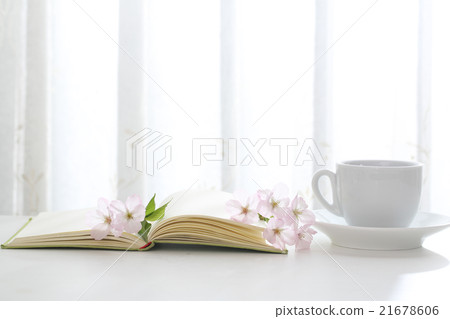 櫻花,書籍和咖啡 櫻花,書籍和咖啡 21678606