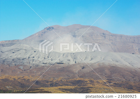 Mt. Aso Nakakeyama Mt. Aso Nakakeyama 21680925
