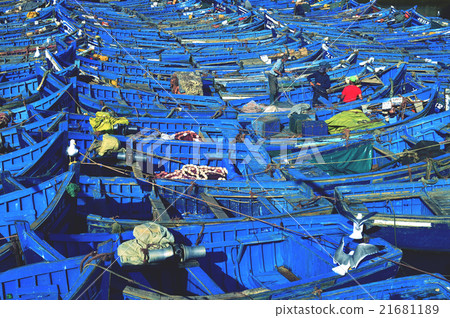 nice blue boat 21681189