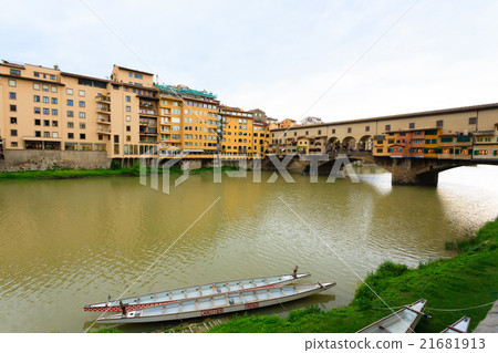 Old bridge,Florence, Italy Old bridge,Florence, Italy 21681913