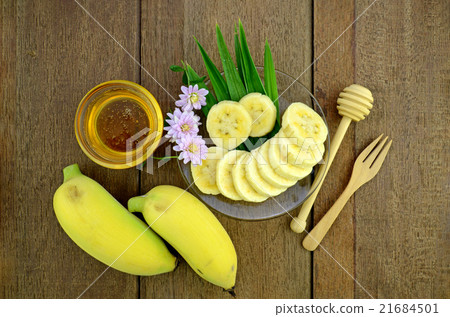 Beauty and anti-aging dessert recipe. 21684501