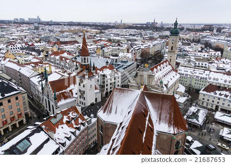 Aerial view of Munich city center in the winter 21687653