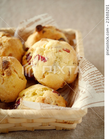 蔓越莓和白巧克力烤餅籃（垂直位置向上） 21688201